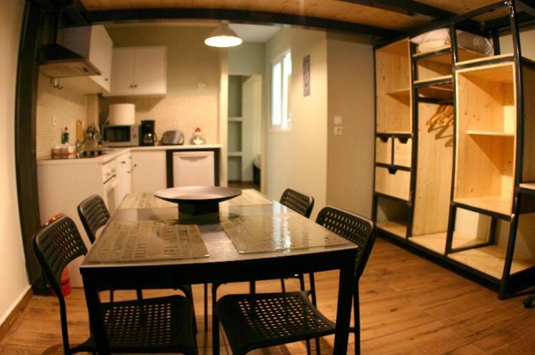 Pavlou Mela Apartment เอเธนส์ ภายนอก รูปภาพ