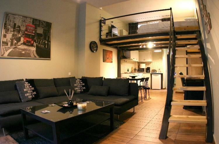 Pavlou Mela Apartment เอเธนส์ ภายนอก รูปภาพ