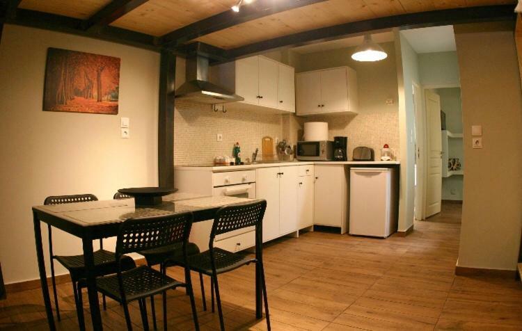 Pavlou Mela Apartment เอเธนส์ ภายนอก รูปภาพ